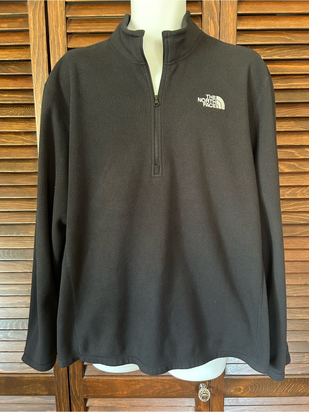 The North Face Men’s Black Half-Zip Fleece Pullover